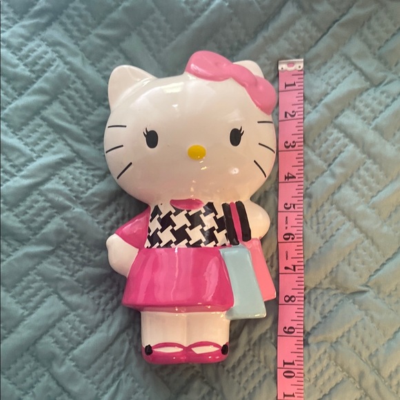 Hello Kitty Pink and White Figurine - Picture 13 of 13